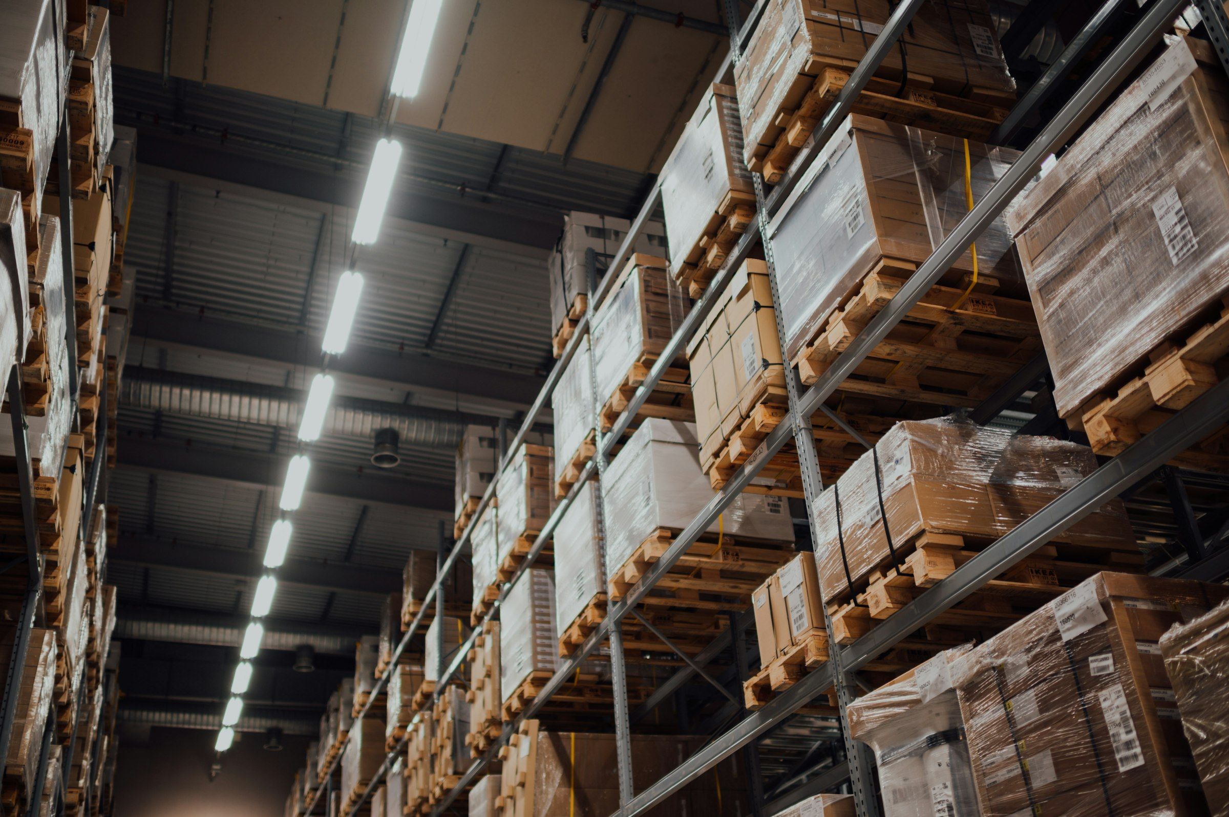 Automated warehouse racking system used for inventory and supply chain planning